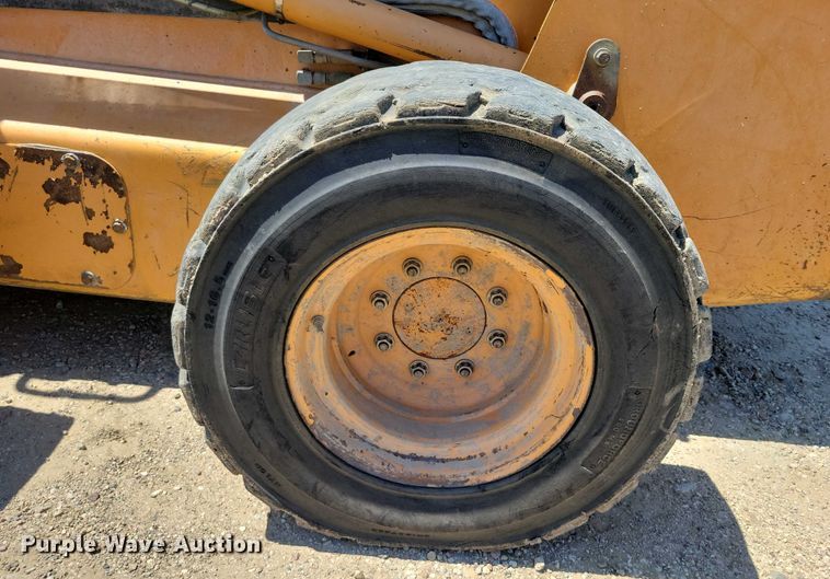 image for item DX7158 Case 465 skid steer loader