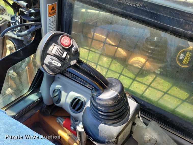 image for item DX7159 2018 Case TR310 tracked skid steer loader