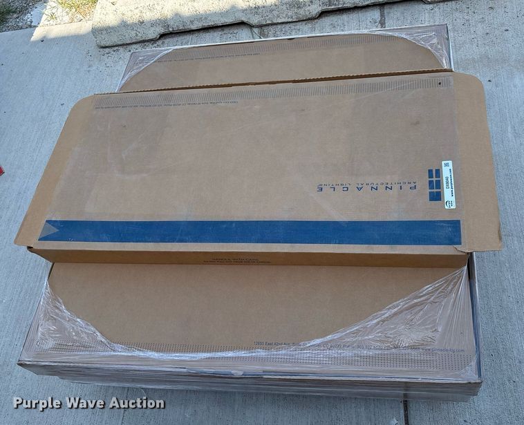 image for item DX8040 (7)  light fixtures 