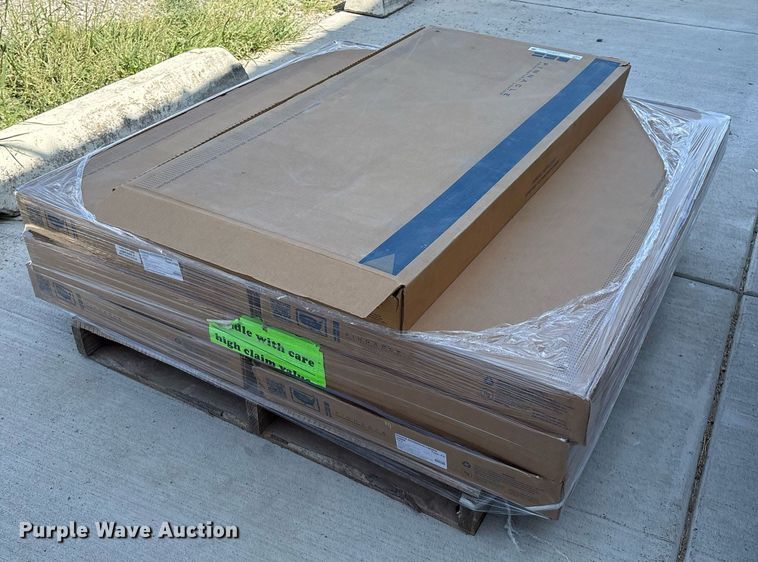 image for item DX8040 (7)  light fixtures 