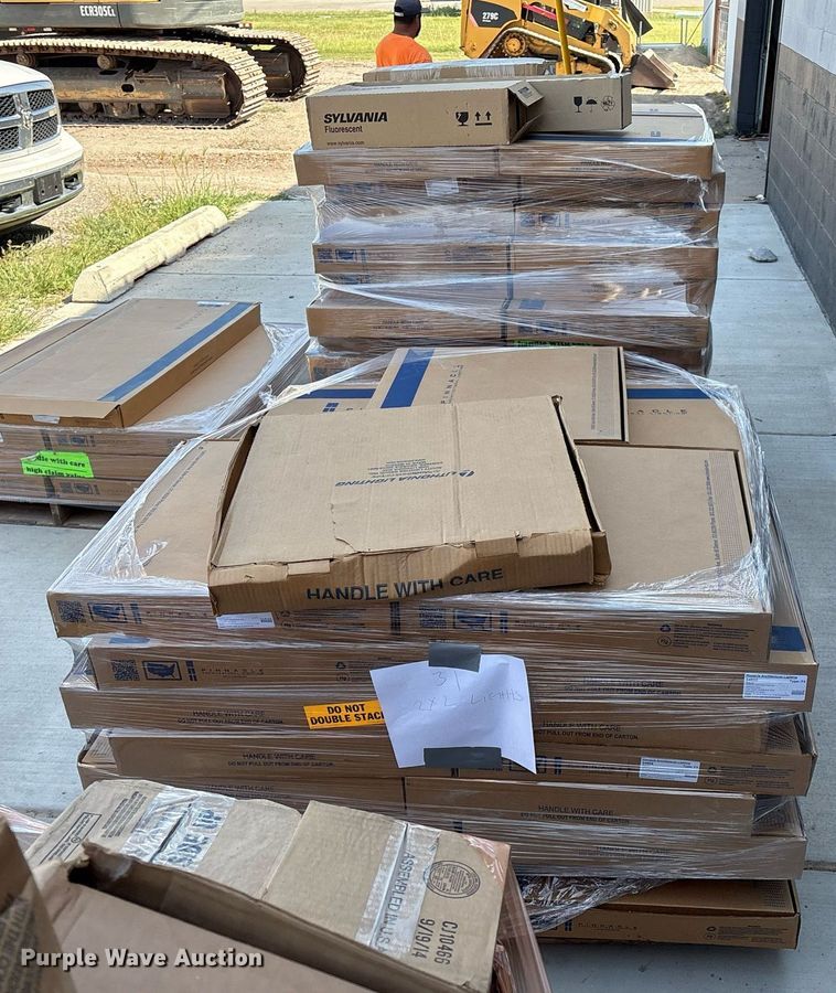 image for item DX8041 (2) pallets of light fixtures  