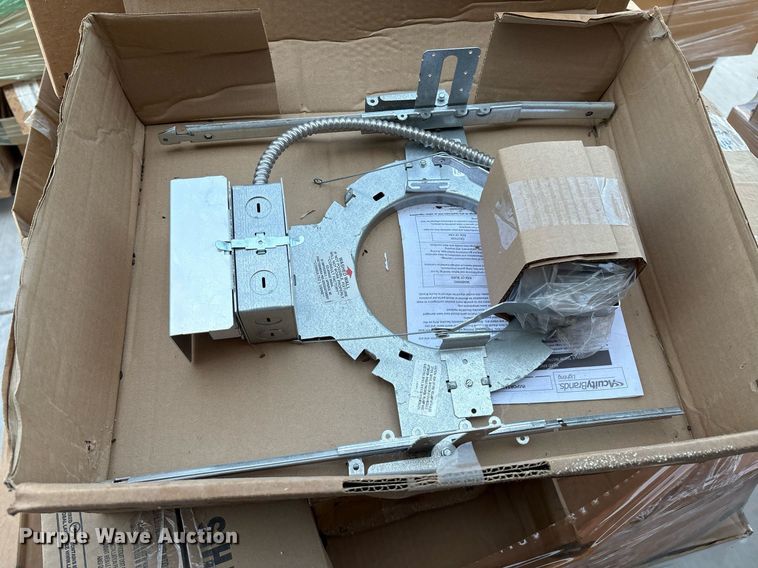 image for item DX8042 Light fixtures