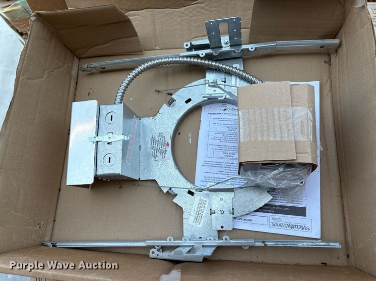 image for item DX8042 Light fixtures