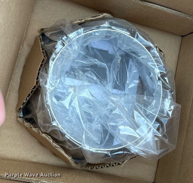 image for item DX8042 Light fixtures