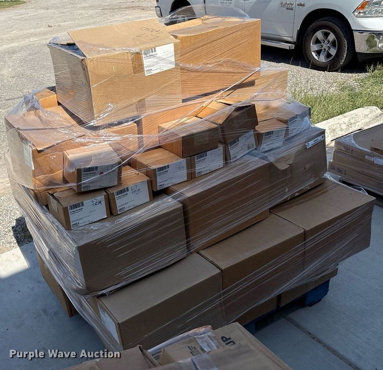 image for item DX8043 Light fixture