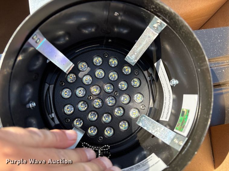 image for item DX8043 Light fixture