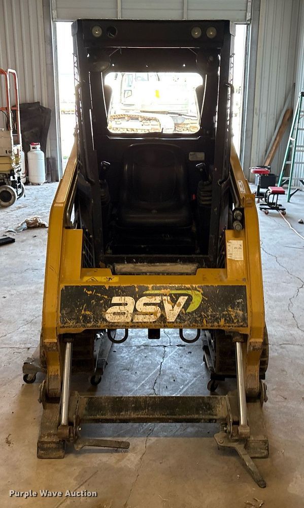 image for item DX8044 2019 ASV RT-25 tracked skid steer loader