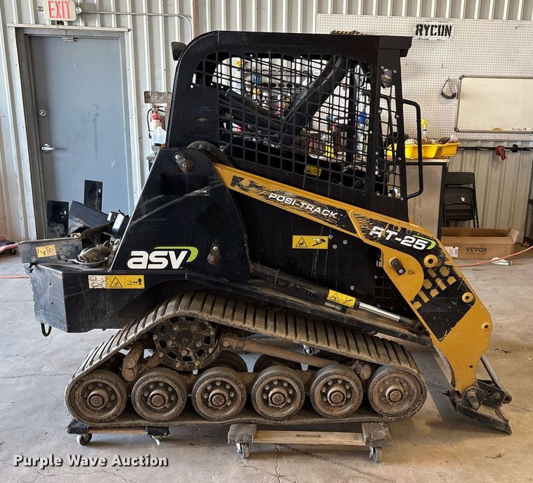 image for item DX8044 2019 ASV RT-25 tracked skid steer loader