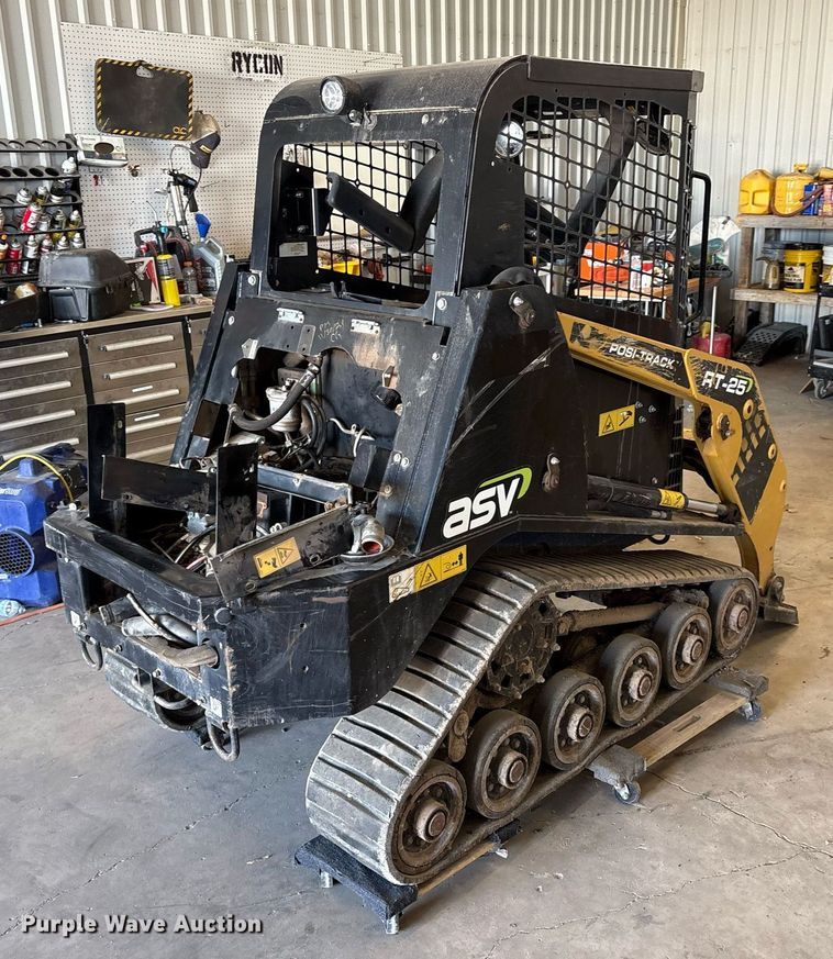 image for item DX8044 2019 ASV RT-25 tracked skid steer loader