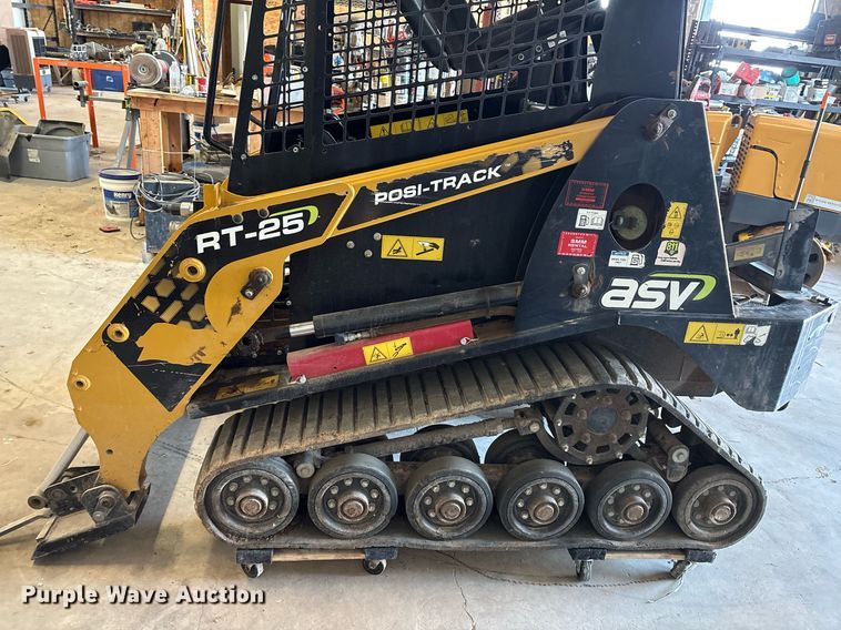 image for item DX8044 2019 ASV RT-25 tracked skid steer loader