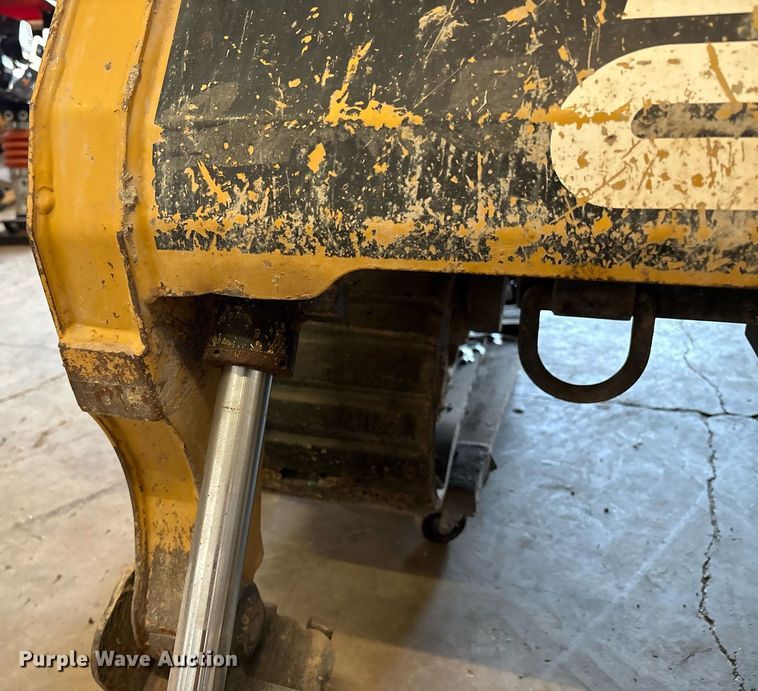 image for item DX8044 2019 ASV RT-25 tracked skid steer loader