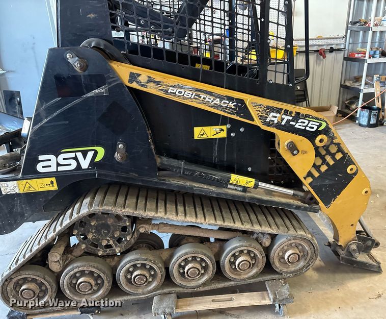 image for item DX8044 2019 ASV RT-25 tracked skid steer loader