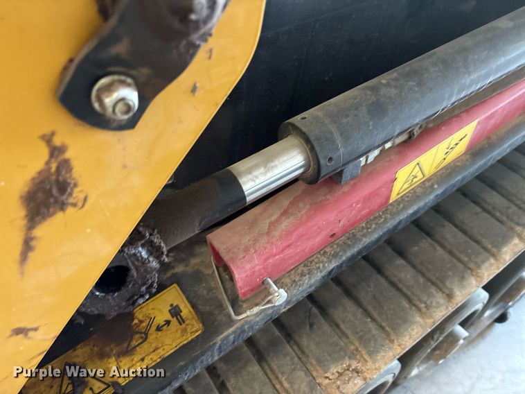 image for item DX8044 2019 ASV RT-25 tracked skid steer loader