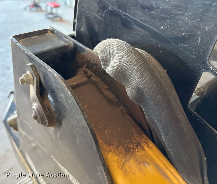 image for item DX8044 2019 ASV RT-25 tracked skid steer loader