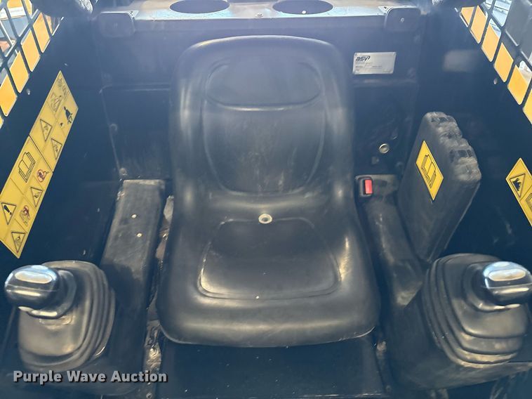 image for item DX8044 2019 ASV RT-25 tracked skid steer loader