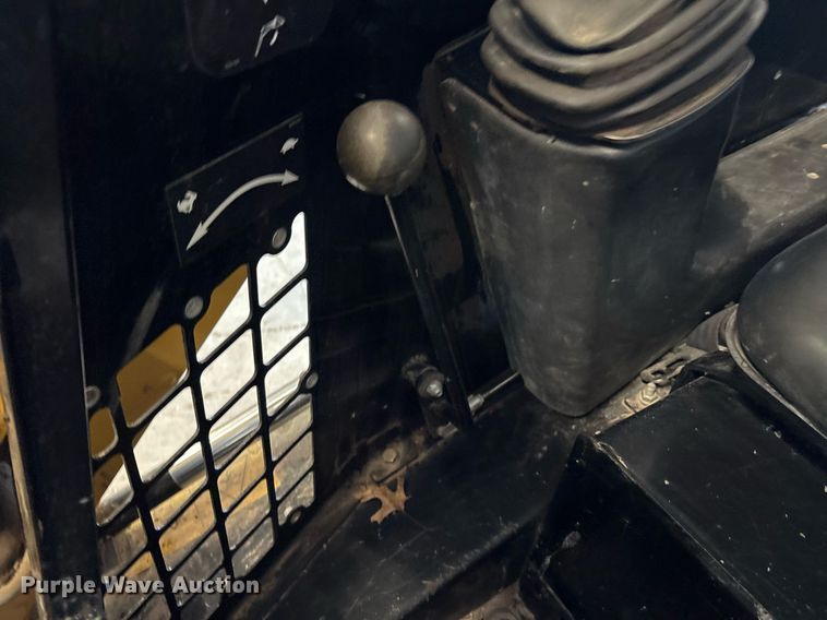 image for item DX8044 2019 ASV RT-25 tracked skid steer loader