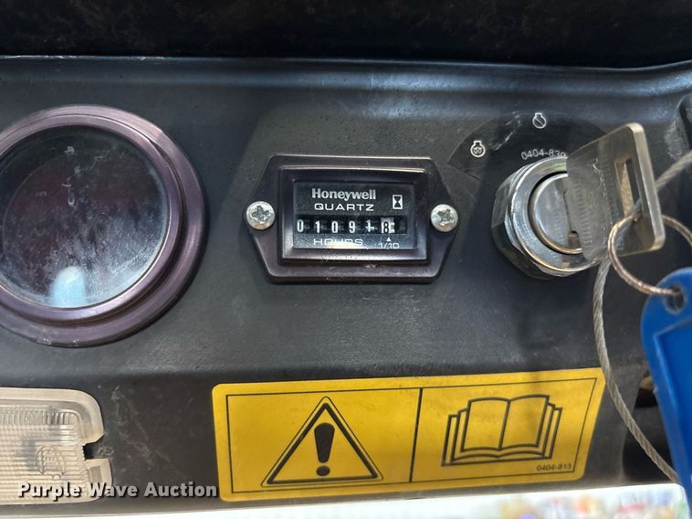 image for item DX8044 2019 ASV RT-25 tracked skid steer loader