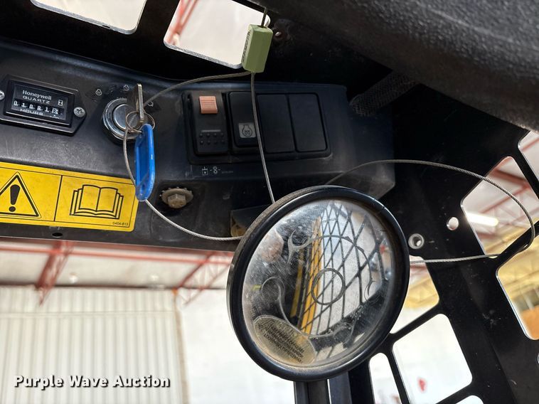 image for item DX8044 2019 ASV RT-25 tracked skid steer loader