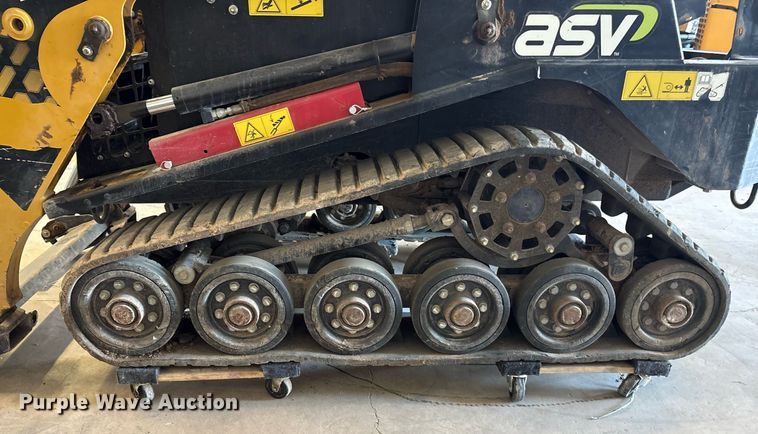 image for item DX8044 2019 ASV RT-25 tracked skid steer loader