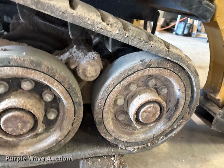 image for item DX8044 2019 ASV RT-25 tracked skid steer loader