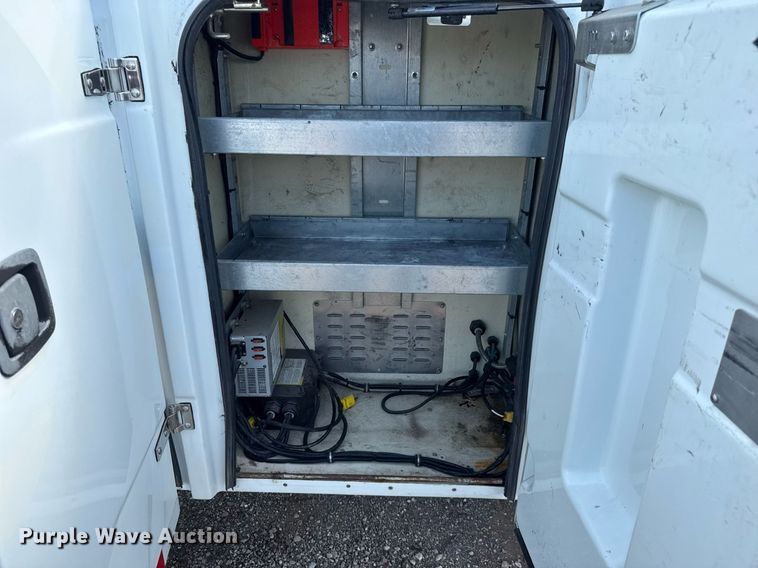 image for item DY0044 2012 Ford F550 Super Duty bucket truck