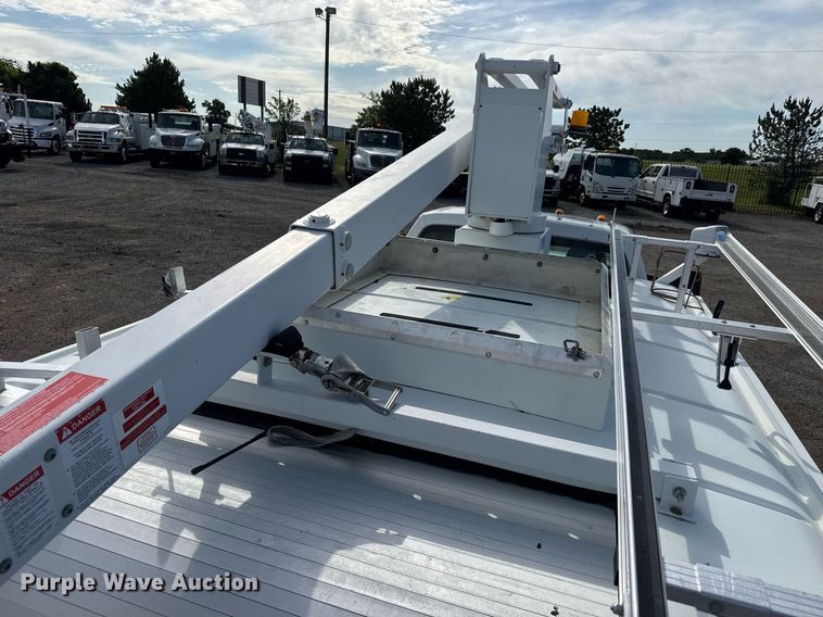 image for item DY0044 2012 Ford F550 Super Duty bucket truck