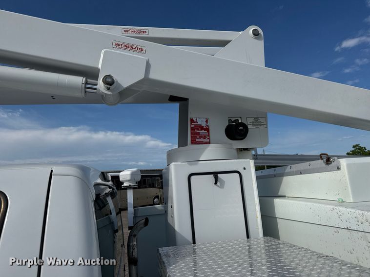 image for item DY0044 2012 Ford F550 Super Duty bucket truck