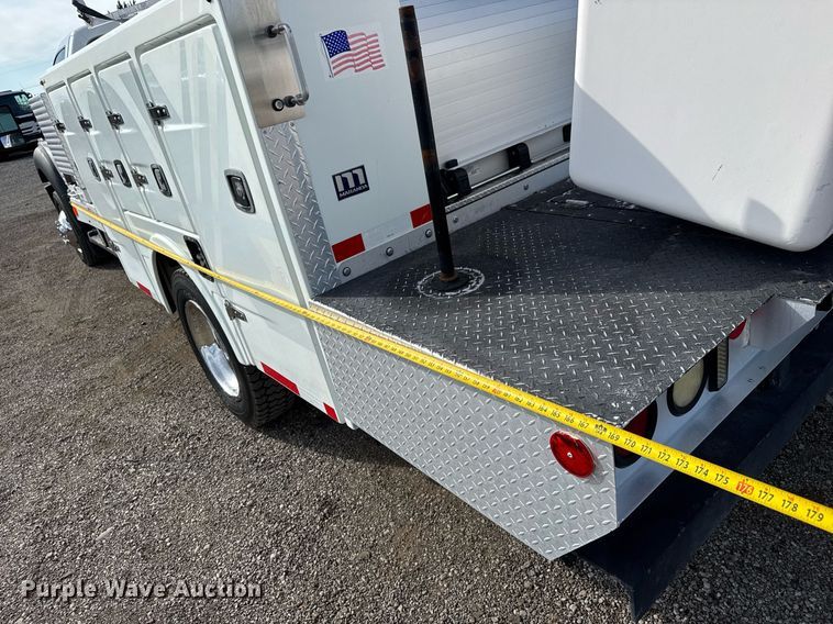 image for item DY0044 2012 Ford F550 Super Duty bucket truck