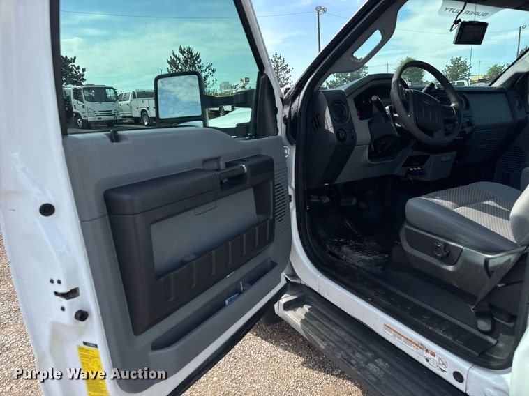 image for item DY0044 2012 Ford F550 Super Duty bucket truck