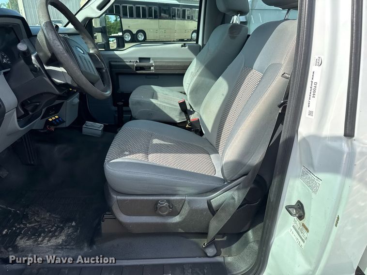 image for item DY0044 2012 Ford F550 Super Duty bucket truck