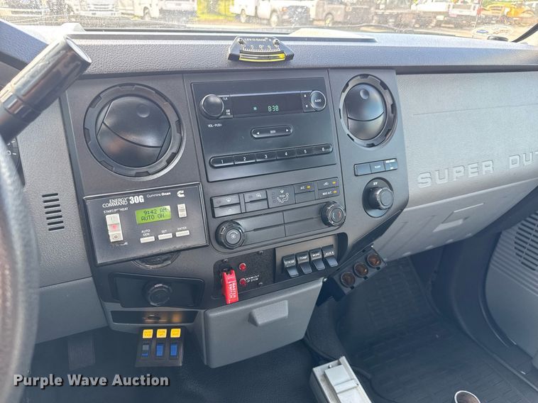 image for item DY0044 2012 Ford F550 Super Duty bucket truck