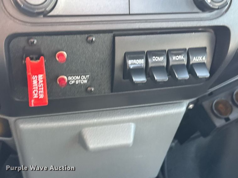 image for item DY0044 2012 Ford F550 Super Duty bucket truck