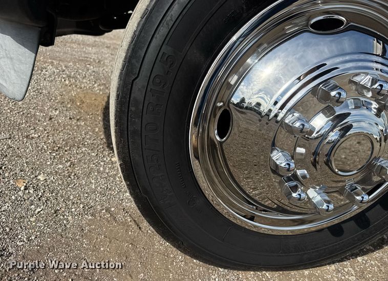 image for item DY0044 2012 Ford F550 Super Duty bucket truck