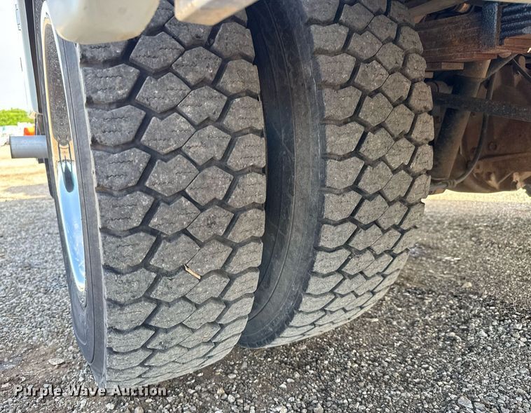 image for item DY0044 2012 Ford F550 Super Duty bucket truck