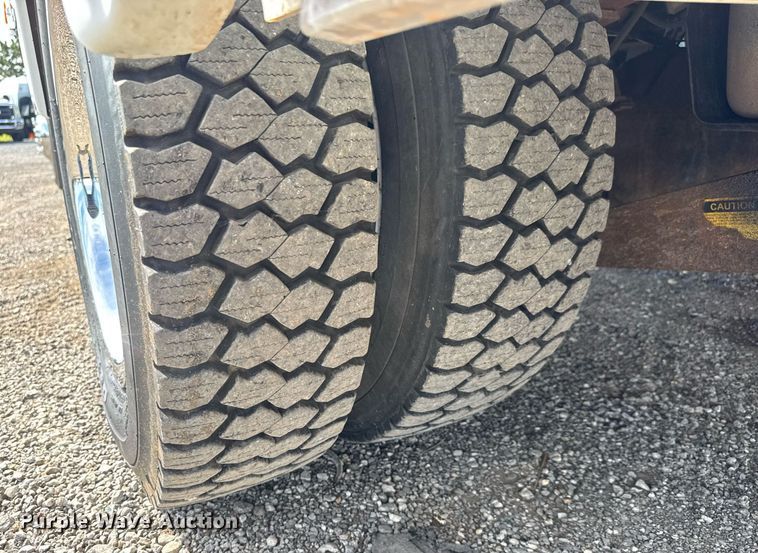 image for item DY0044 2012 Ford F550 Super Duty bucket truck