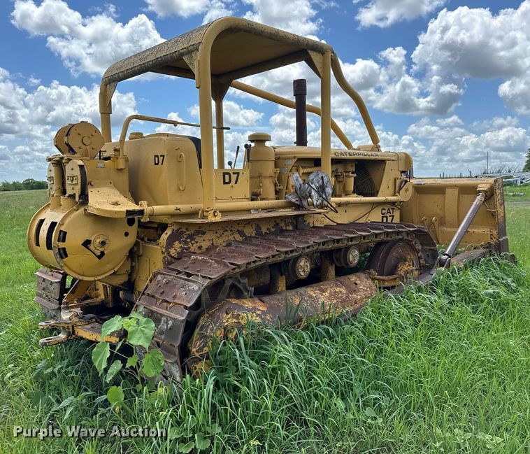 image for item DY0297 Caterpillar D7 dozer