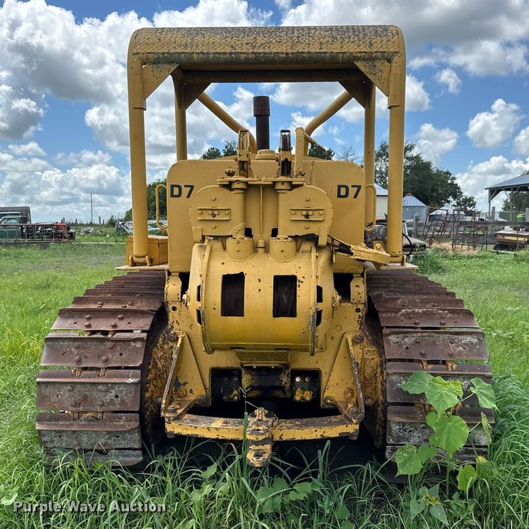 image for item DY0297 Caterpillar D7 dozer