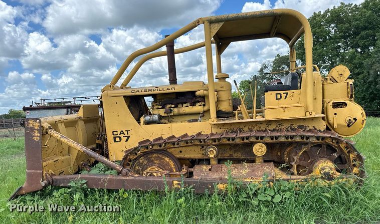 image for item DY0297 Caterpillar D7 dozer