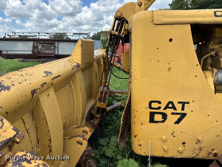 image for item DY0297 Caterpillar D7 dozer
