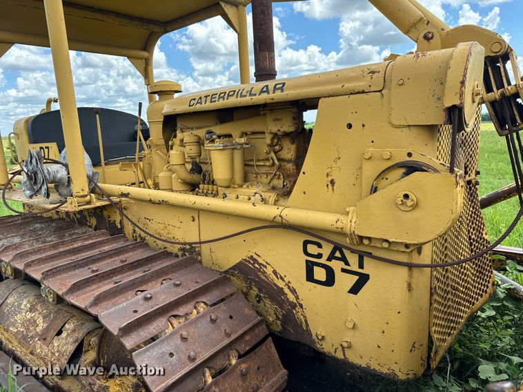 image for item DY0297 Caterpillar D7 dozer