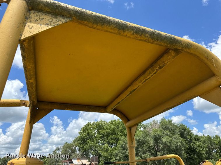 image for item DY0297 Caterpillar D7 dozer