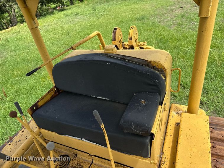 image for item DY0297 Caterpillar D7 dozer