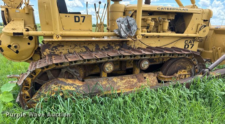 image for item DY0297 Caterpillar D7 dozer