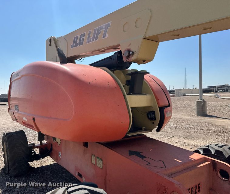 image for item DY0309 JLG 860SJ boom lift