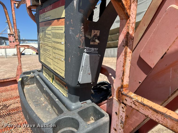 image for item DY0309 JLG 860SJ boom lift