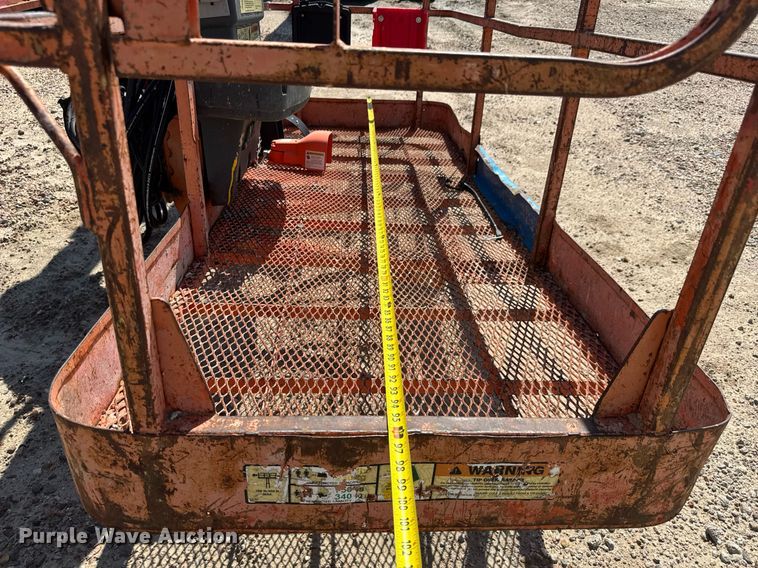 image for item DY0309 JLG 860SJ boom lift