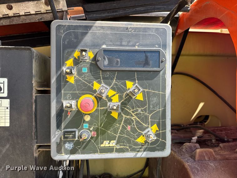 image for item DY0309 JLG 860SJ boom lift