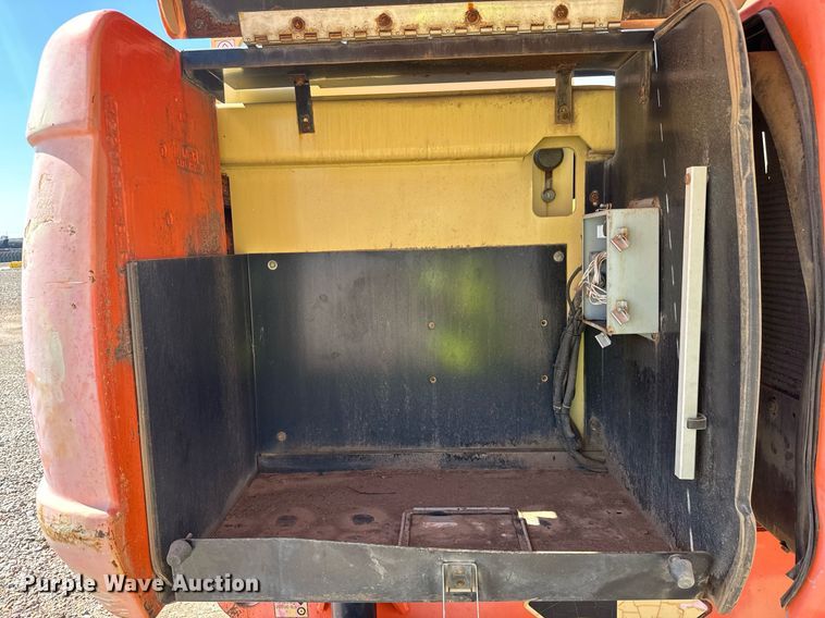 image for item DY0309 JLG 860SJ boom lift