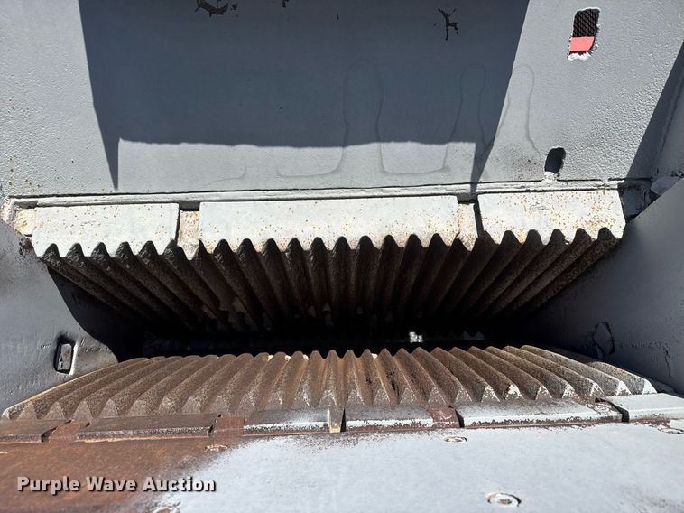 image for item DY0311 2005 Armadillo crusher
