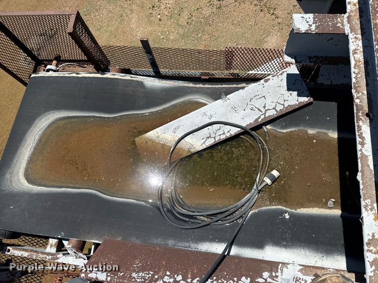 image for item DY0311 2005 Armadillo crusher